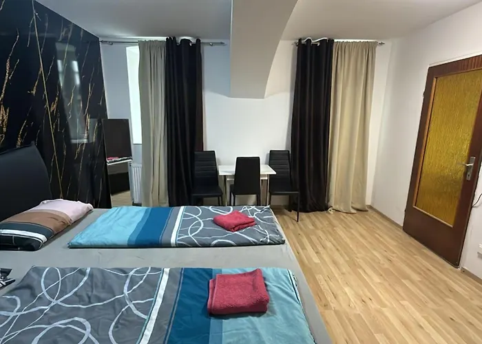 Economy 2br Next To Prater Amuesement Park *